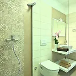 Villa Latini - Ideal For A Family Vacation. Heated Pool. Local Breakfast Optional Available Svetvinčenat