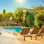 Latini - Ideal For A Family Vacation. Heated Pool. Local Breakfast Optional Available Svetvinčenat