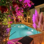 Villa Latini - Ideal For A Family Vacation. Heated Pool. Local Breakfast Optional Available