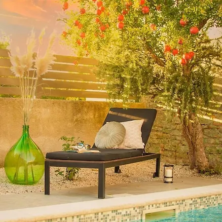Latini - Ideal For A Family Vacation. Heated Pool. Local Breakfast Optional Available * Svetvincenat