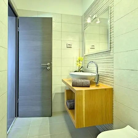 Latini - Ideal For A Family Vacation. Heated Pool. Local Breakfast Optional Available Villa Svetvincenat