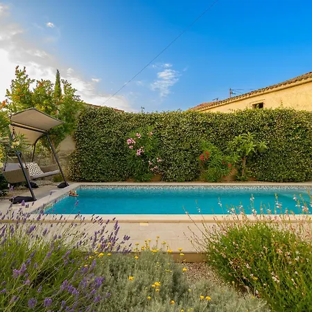 Latini - Ideal For A Family Vacation. Heated Pool. Local Breakfast Optional Available * Svetvincenat